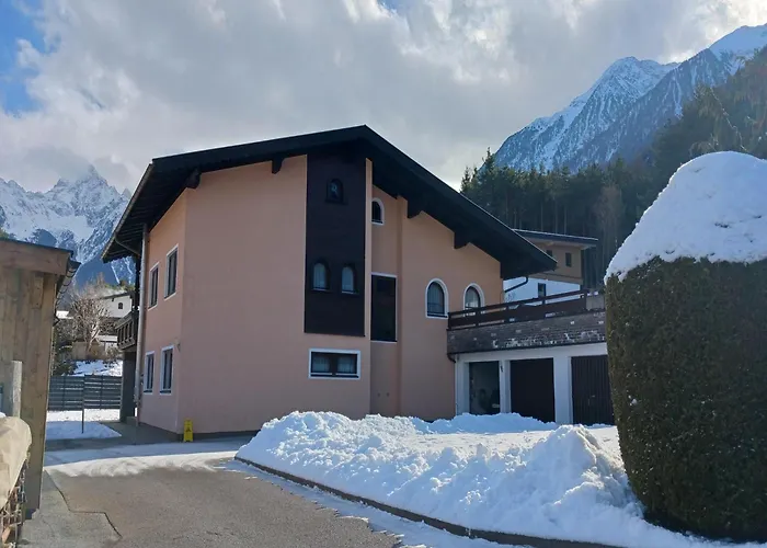 In Oetztal Near Slopes * ساوتينس